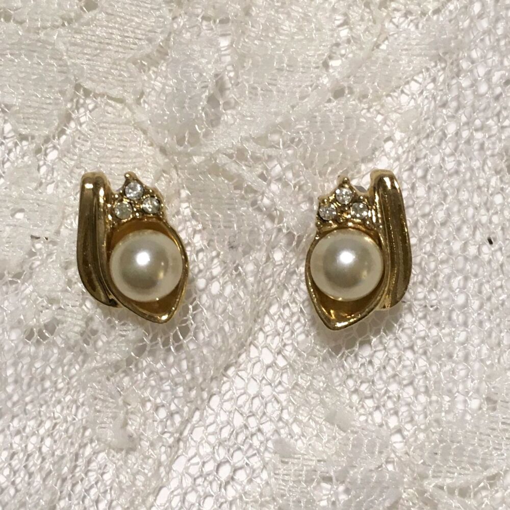 Vintage Rhinestone Faux Pearl Earrings Gold Tone Studs